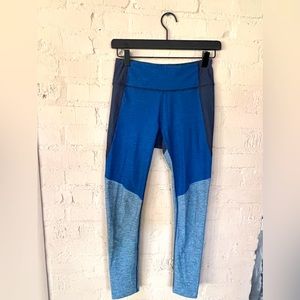 Outdoor Voices blue block leggings size S